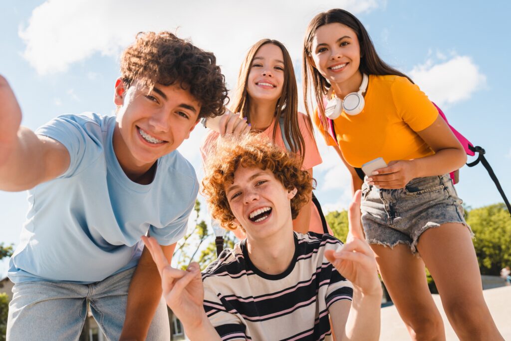 Séjours linguistiques, stages sportifs et colonies de vacances pour votre enfant